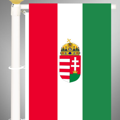 Felül bújtatóval, oldalt szalagerősítéssel ellátott, álló, kültéri magyar zászló címerrel